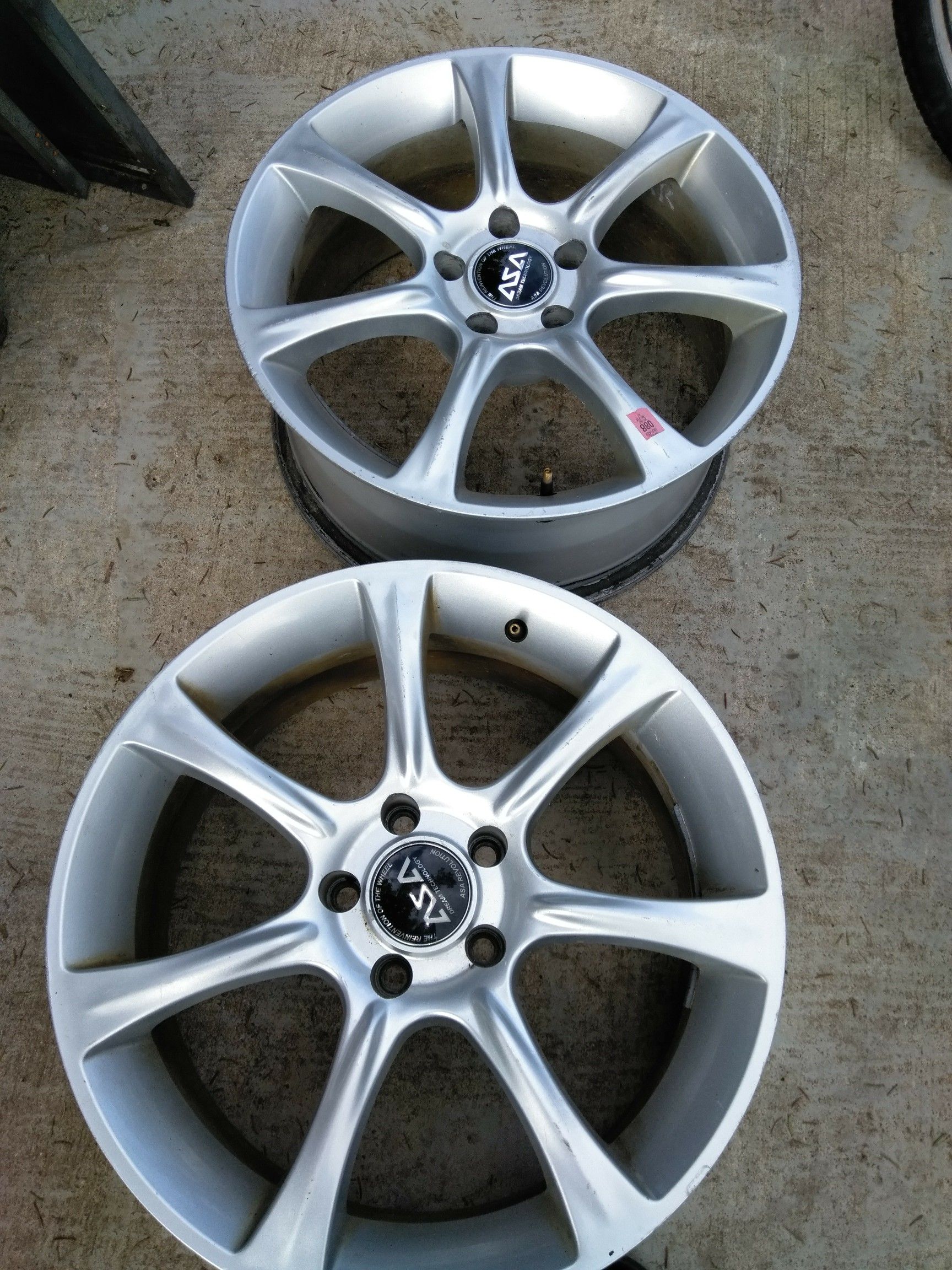 INFINITI 18 inch rims bolt pattern 5 x 114.3 . Also fits Nissan Maxima