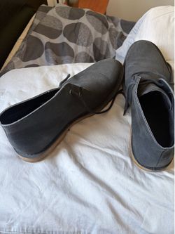 Men’s Stylish black suede Ugg ankle boots in good condition.  Size 11.