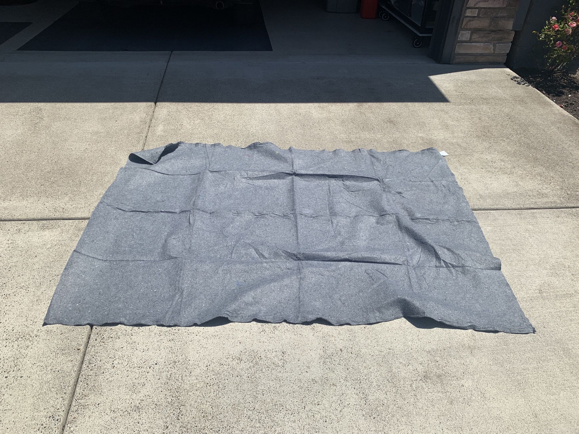 Moving a Blankets Textile 20 Piece