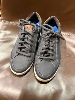 Navy Blue Low-Top Casual Sneakers