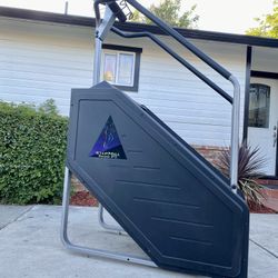 StairMaster Like New Pt 7000(Retails over $6000)