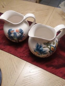 Jarras con diceno hermoso