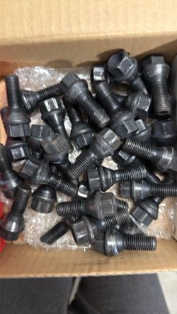 OEM BMW E90 e92 e93 lug Bolts qty 20