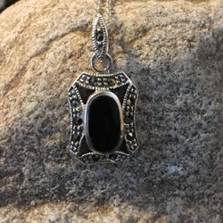 Vintage Beautiful Necklace, Look 👀 Pictures For Details $35.00