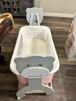 Bear Baby Bassinet