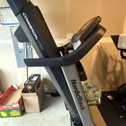 NordicTrack Commercial 1750 Treadmill
