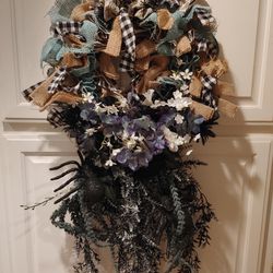 Messy Holiday Wreath