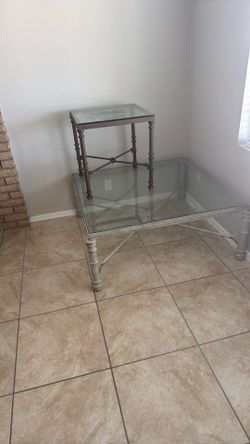 Coffee table and 1 end table
