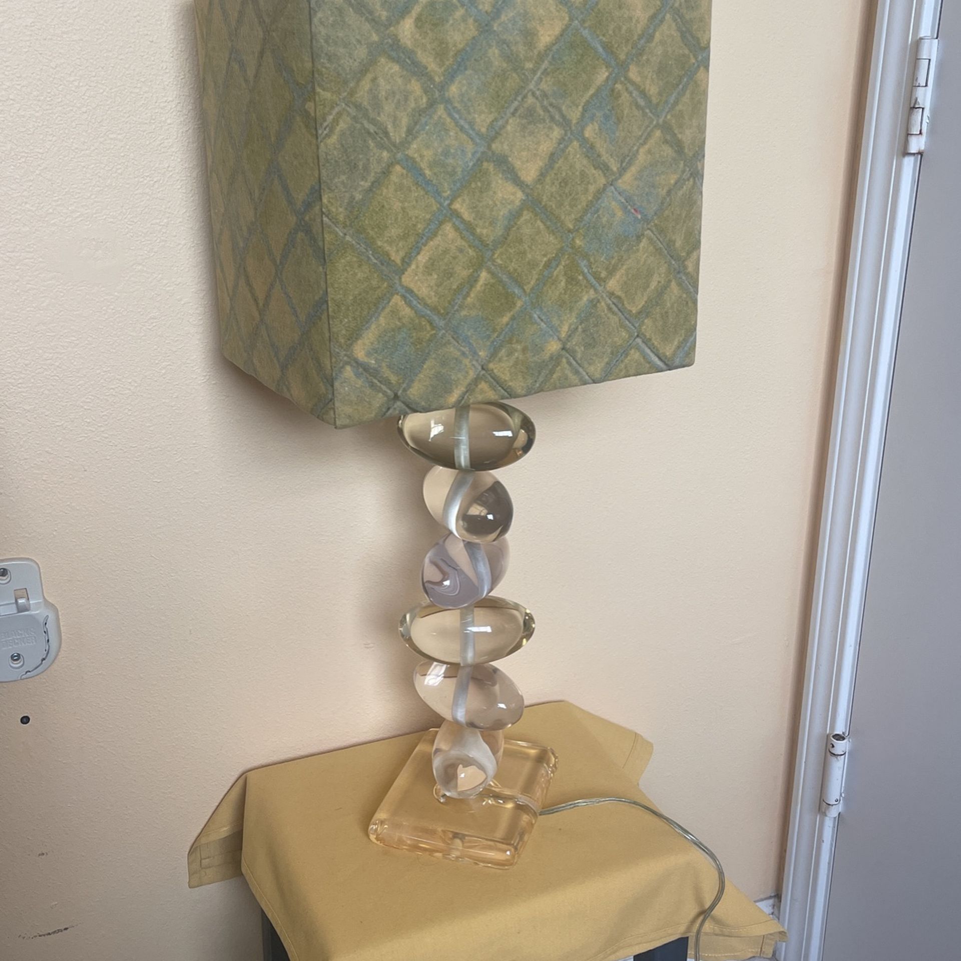 Vintage Lucite stacked ovals table lamp