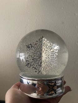 Snow Globe 