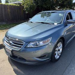 2010 Ford Taurus