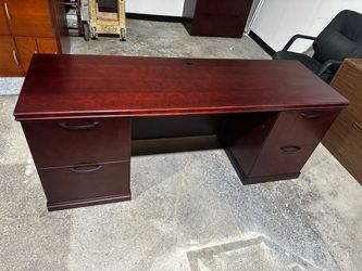 OFFICE/HOME DESK COMPUTER DESK