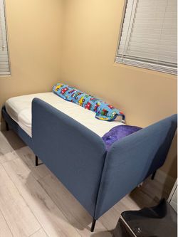 Twin bed for kids