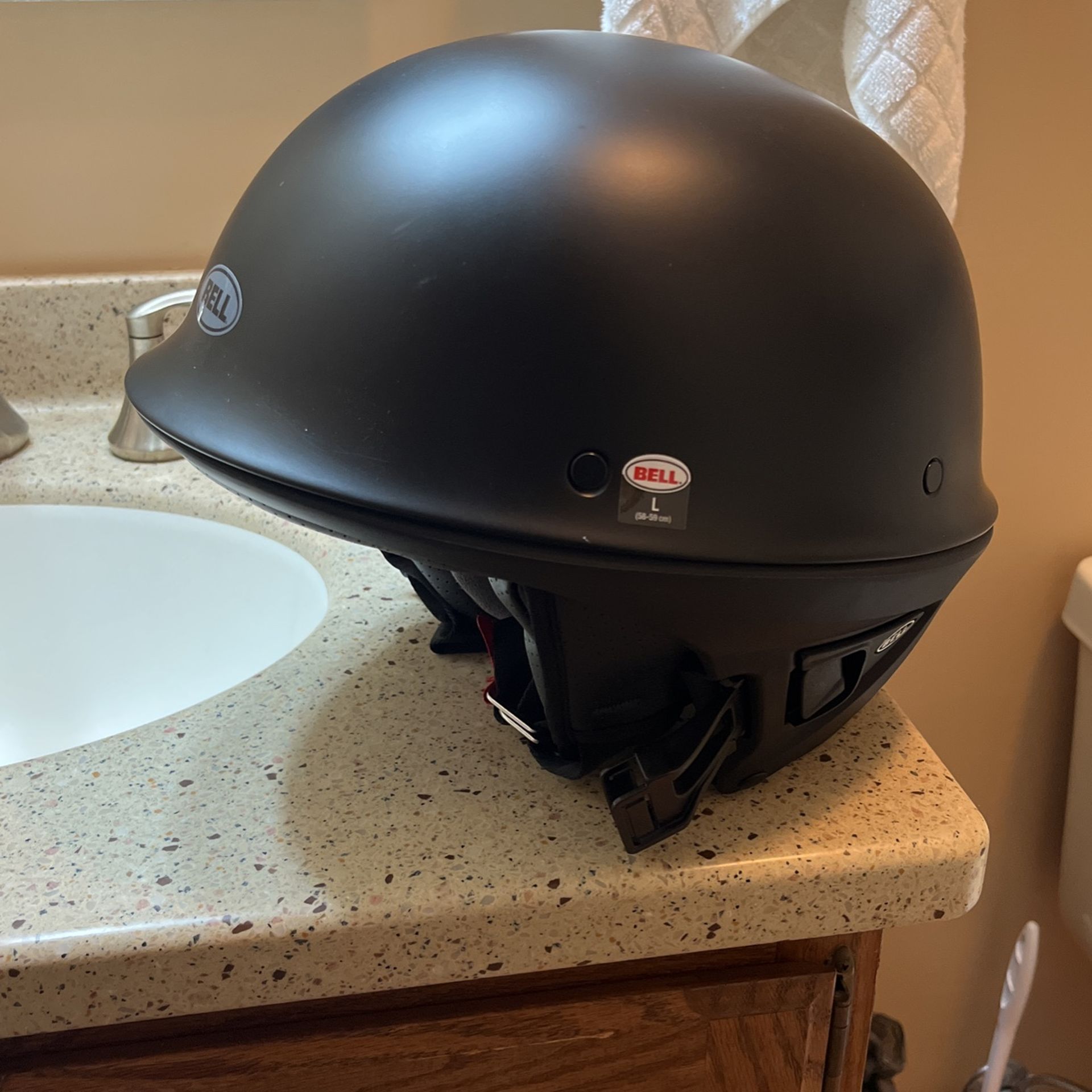 Motorcycle Helmet Bell Rogue Matte Black Half Helmet Sz L DOT