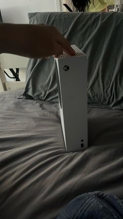xbox series S with both cords plus xbox elite series 2 controller with charger