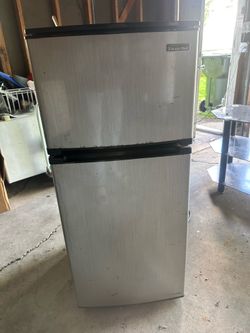 Talk refrigerator