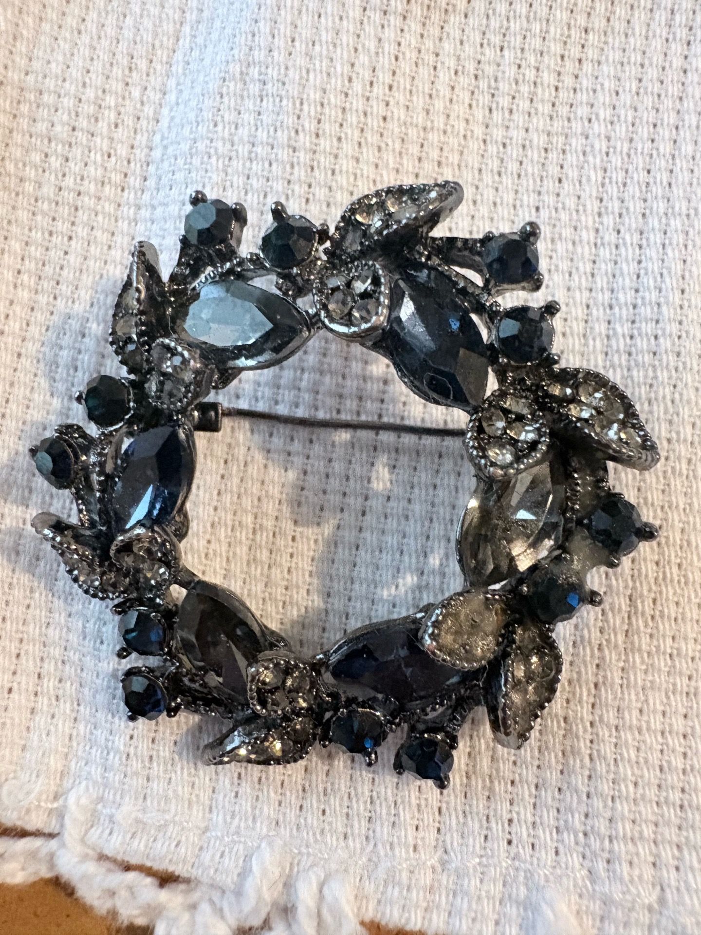 Crystal Rhinestone Wreath Brooch: Vintage Inspired Jewelry.