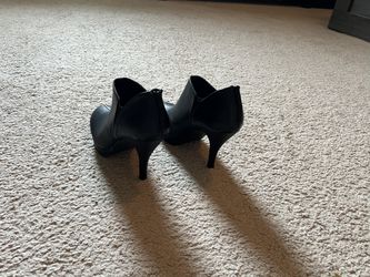 Unlisted Kenneth Cole Production 