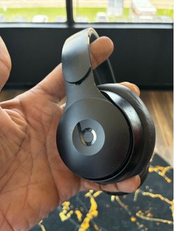BEATS HEAD PHONES