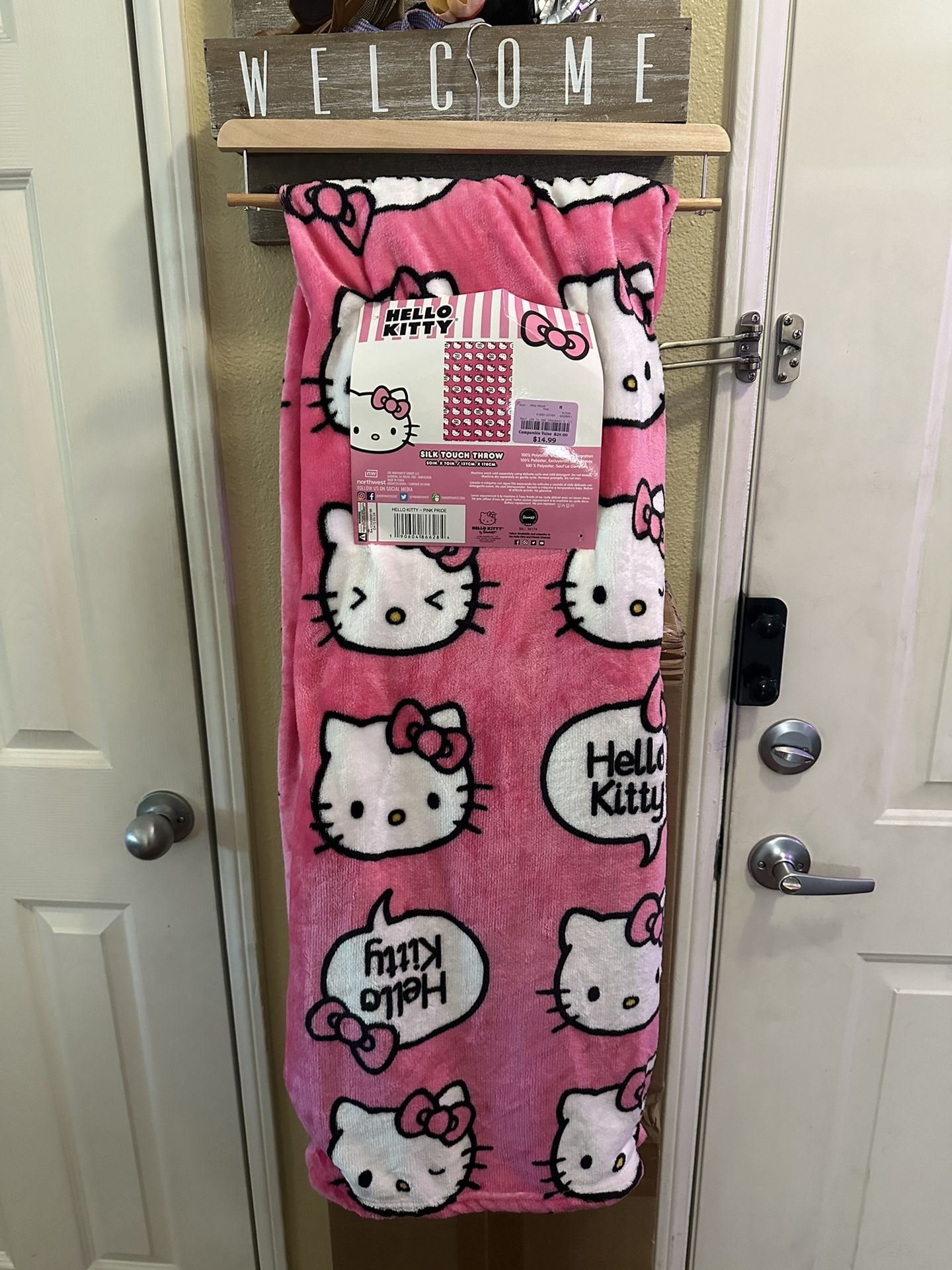 Hello Kitty Throw Blanket For Trade