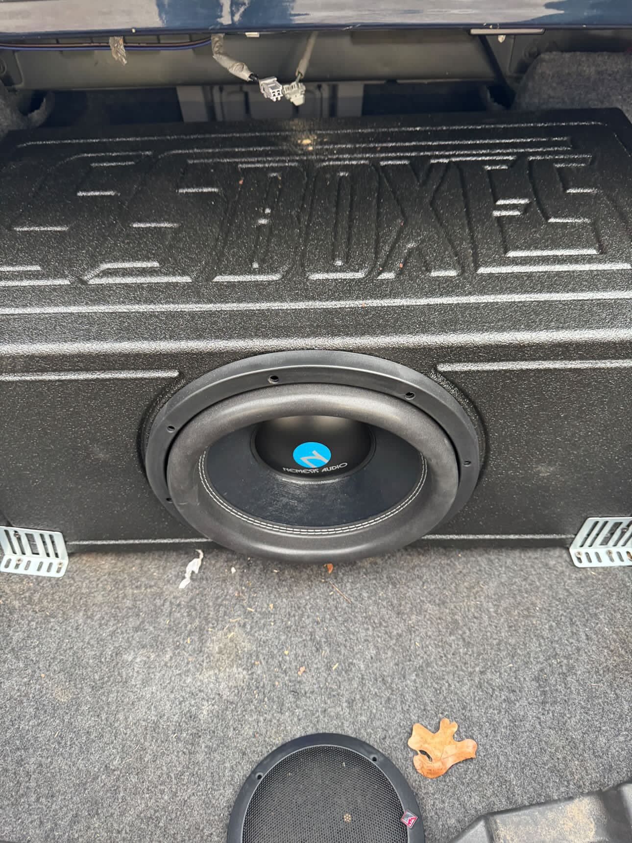 2 Subwoofer And Amplifiers