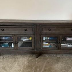 TV Stand / TV Console