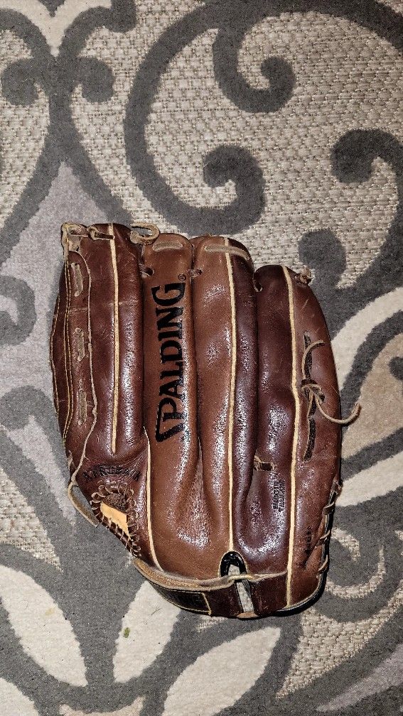 SPALDING BASEBALL MIT FOR A LEFTY