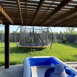 HUGE TRAMPOLINE (ALL AGES)