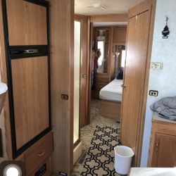 2001 BRAVE WINNEBAGO V10