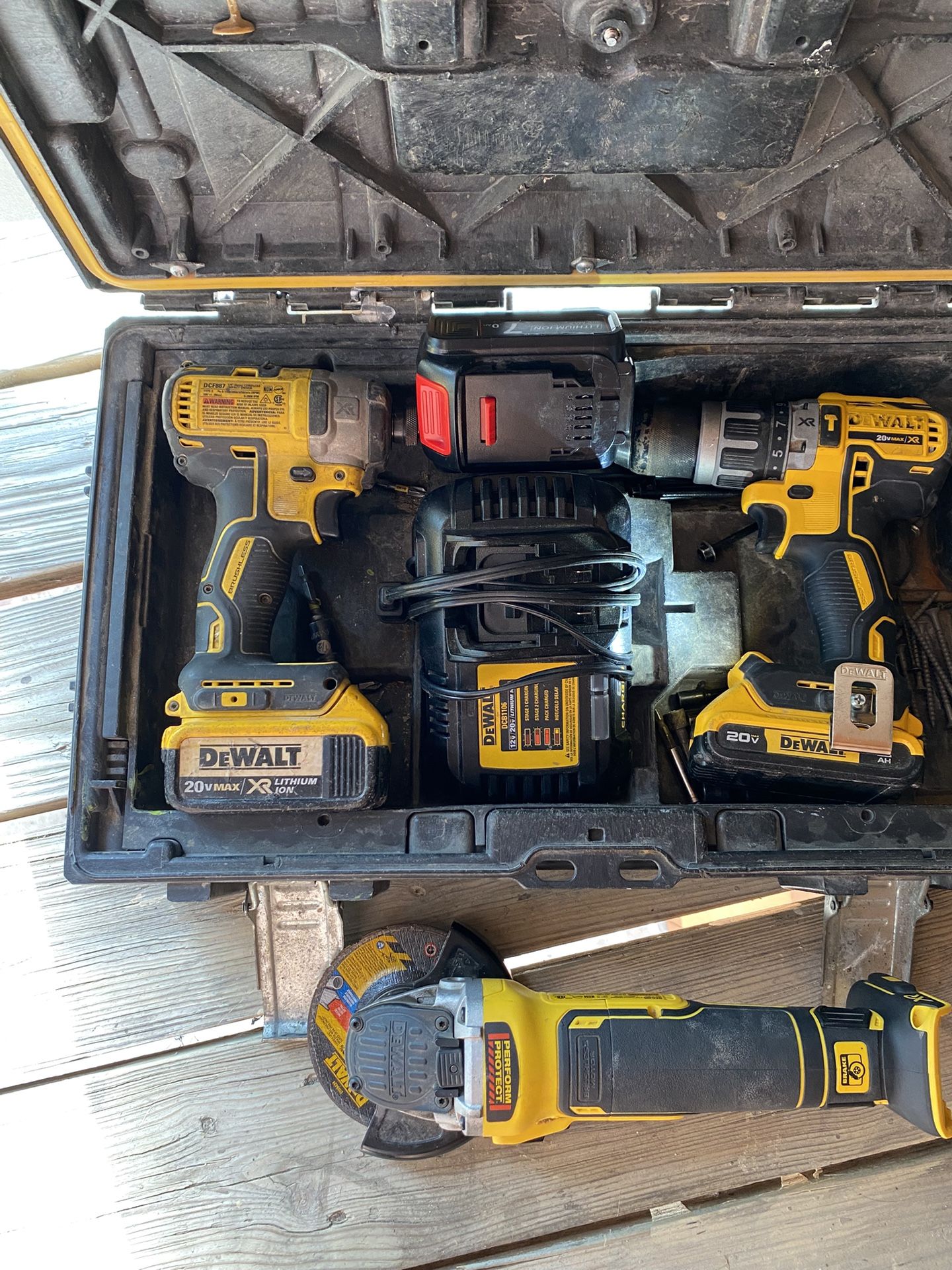 Dealt Power Tools
