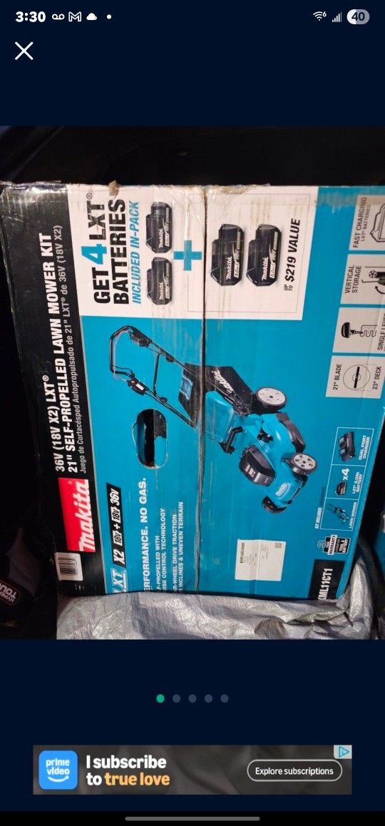 Makita Battery Powered Lawnmower Kit
