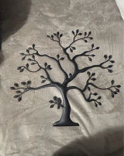 Tree hanging decor