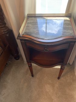 Wooded King size throne bed