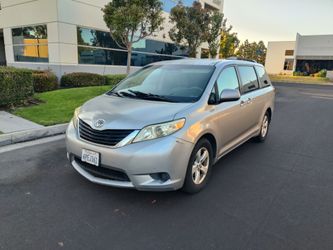 2011 Toyota Sienna