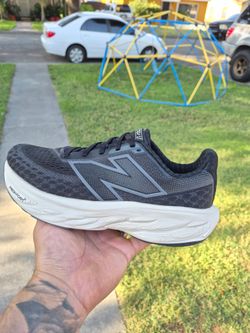 New Balance 1080v14 Wonans  Running Shoe Sz 9