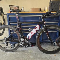 Quintana Roo CD0.1 Carbon Triathlon Bike – Ultegra – Reynolds Carbon Wheels – Look Pedals – Size M