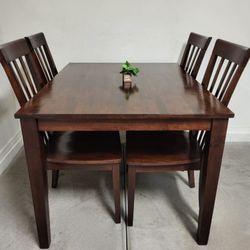Dining Set (4 Chairs) Excellent Condition 