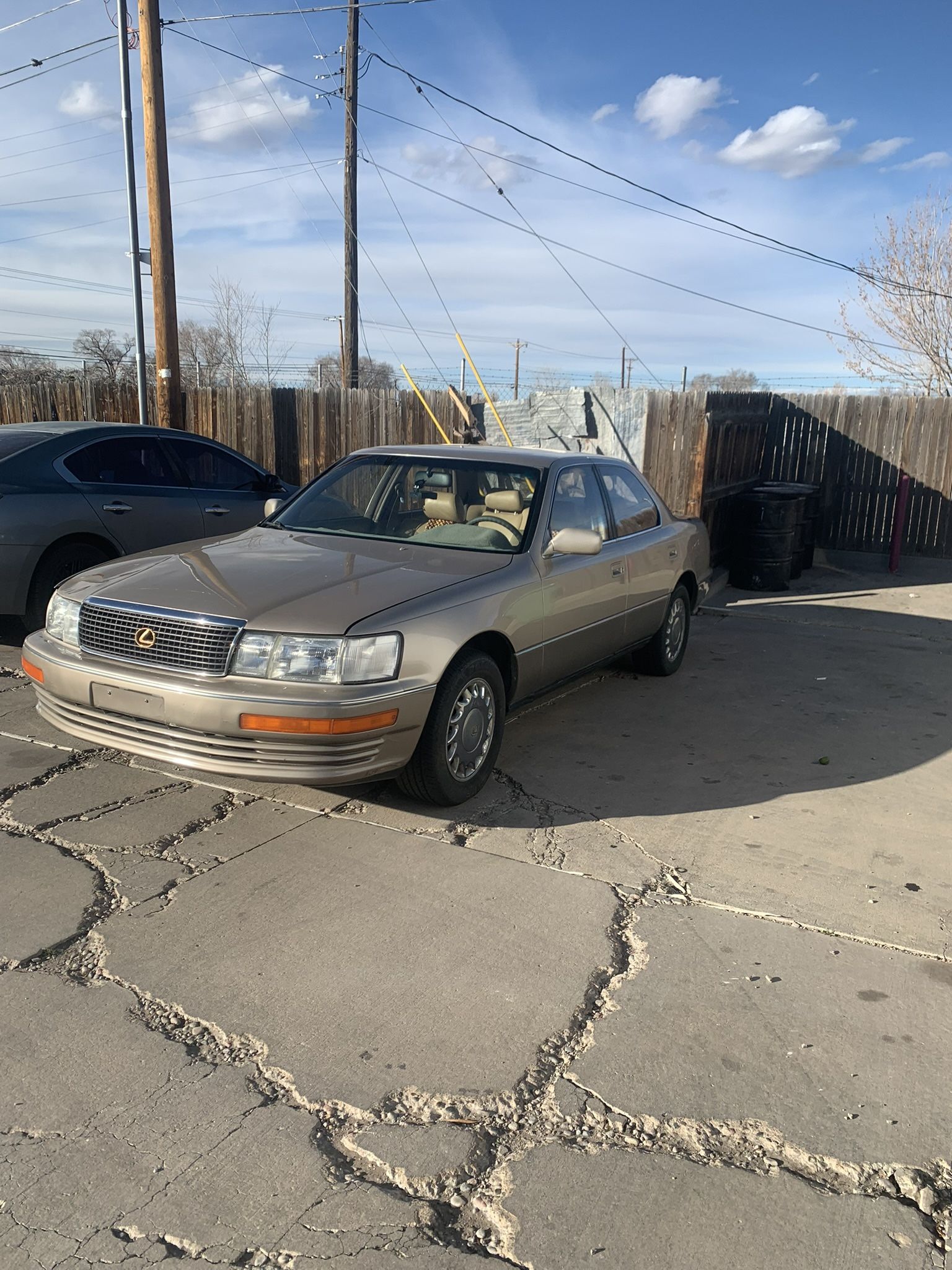 1992 Lexus LS 400