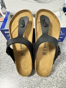 Birkenstock Sandals Size 7 Never Worn 