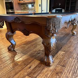 Pool Table 8ft- LIKE NEW- Simonis 860 Felt- Free Delivery 