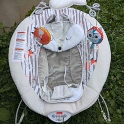 Fisher Price Peek A Boo Fox Deluxe Bouncer