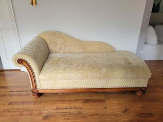 Classic Lounge