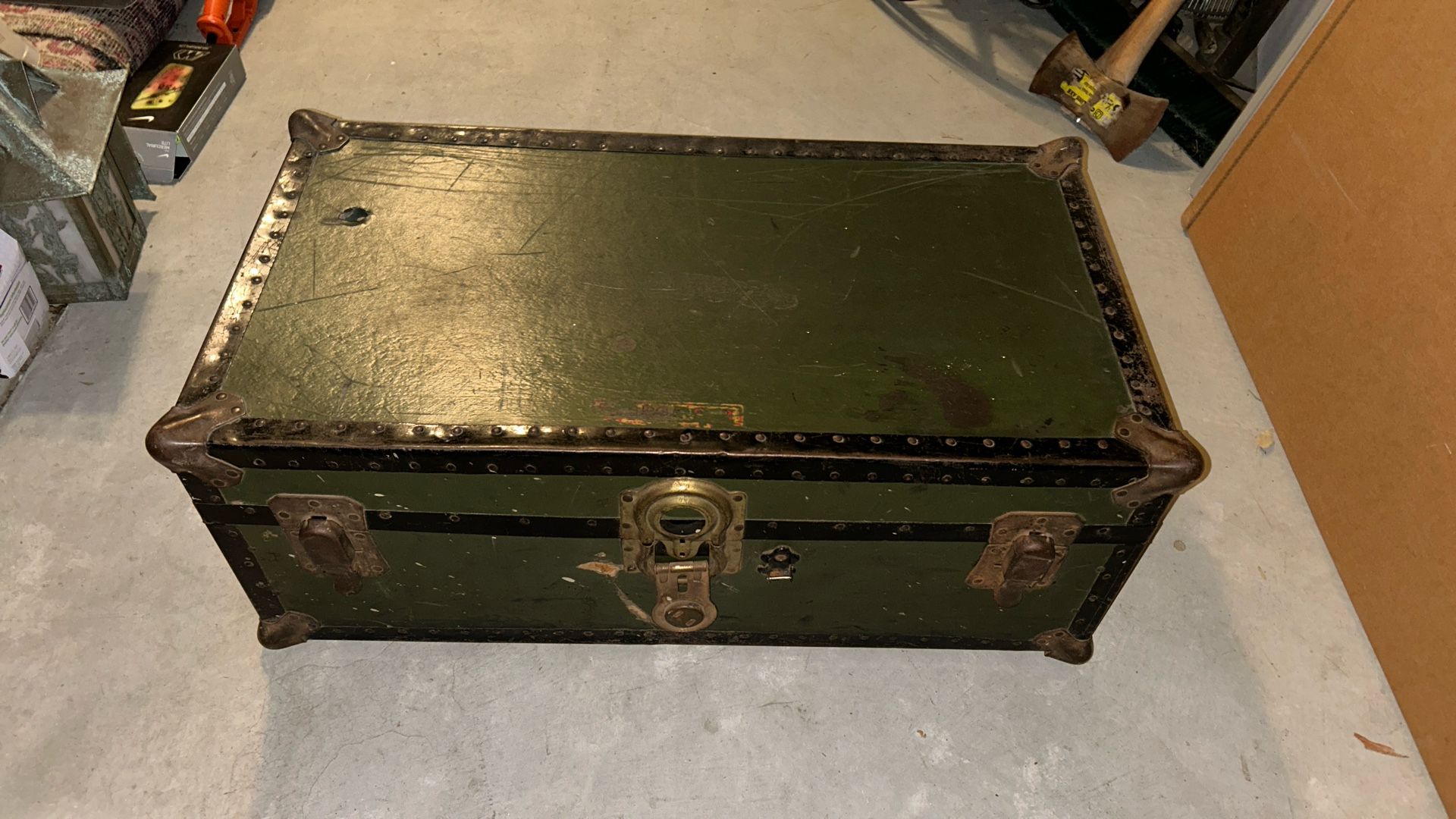 VINTAGE WW2 WWII SAMSON SHWAYDER MILITARY FOOT LOCKER TRUNK MARINE CORP NO KEY