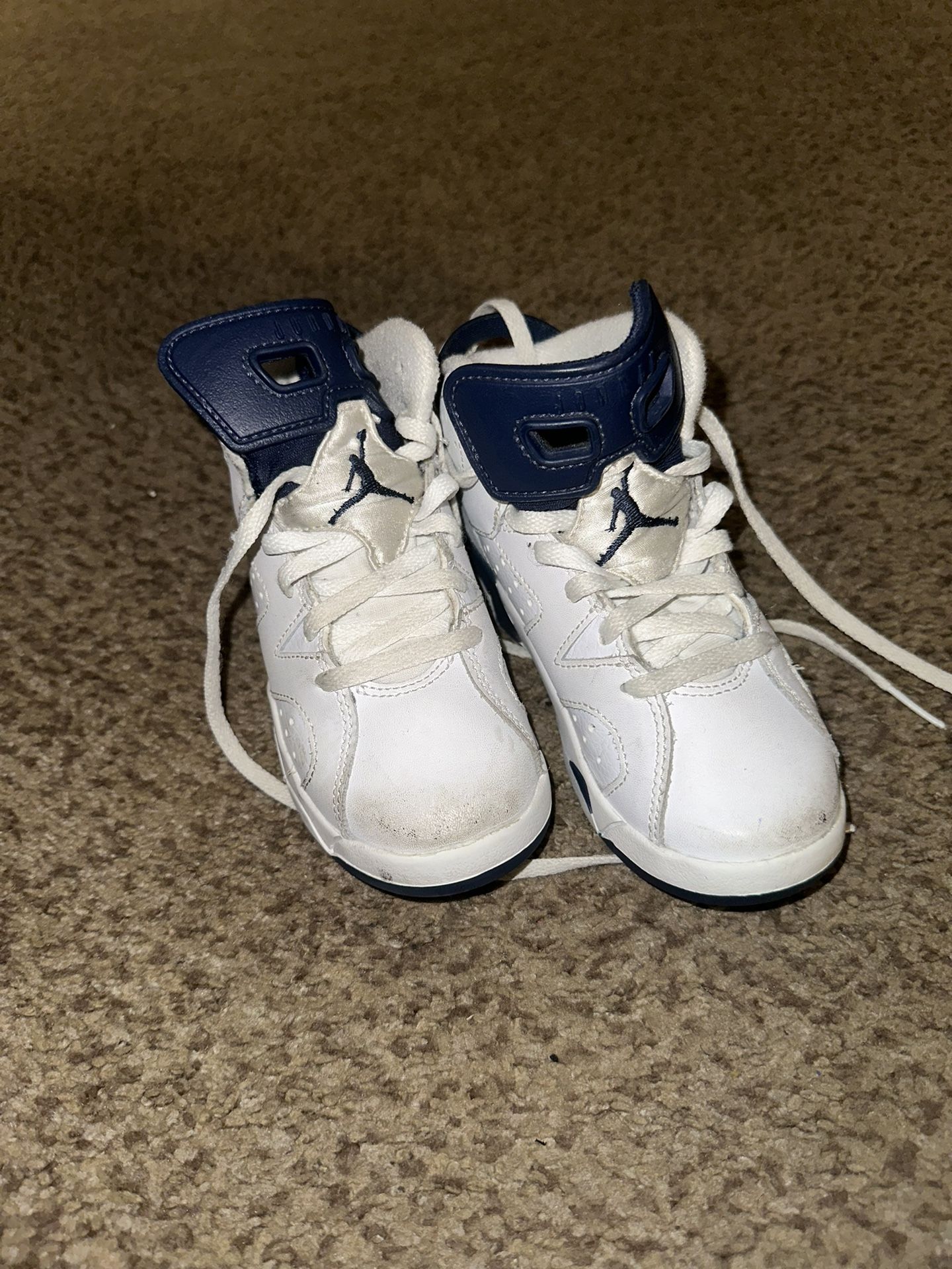 Jordan 6 Retro (white/navy)