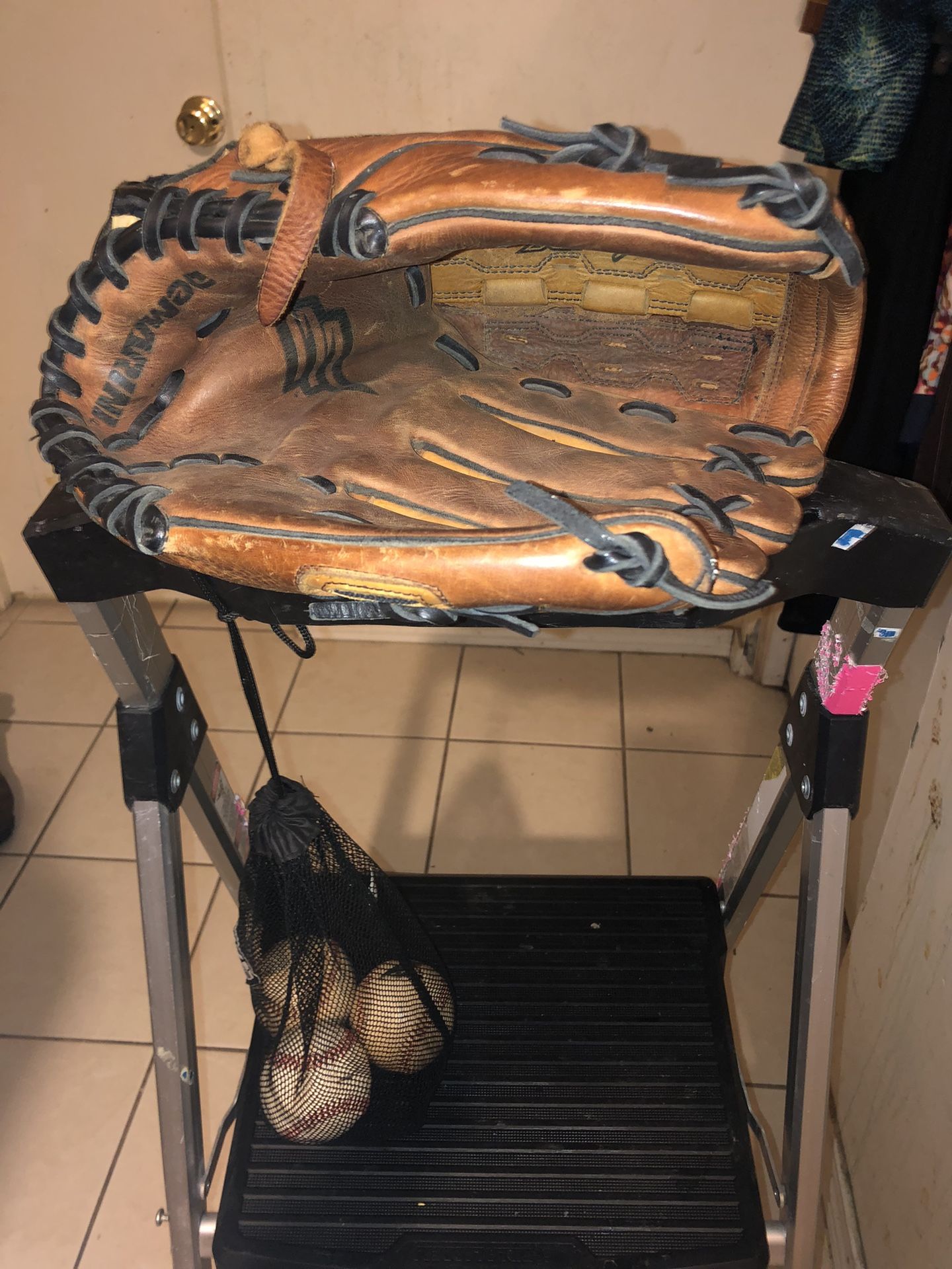 Demarion Baseball Glove