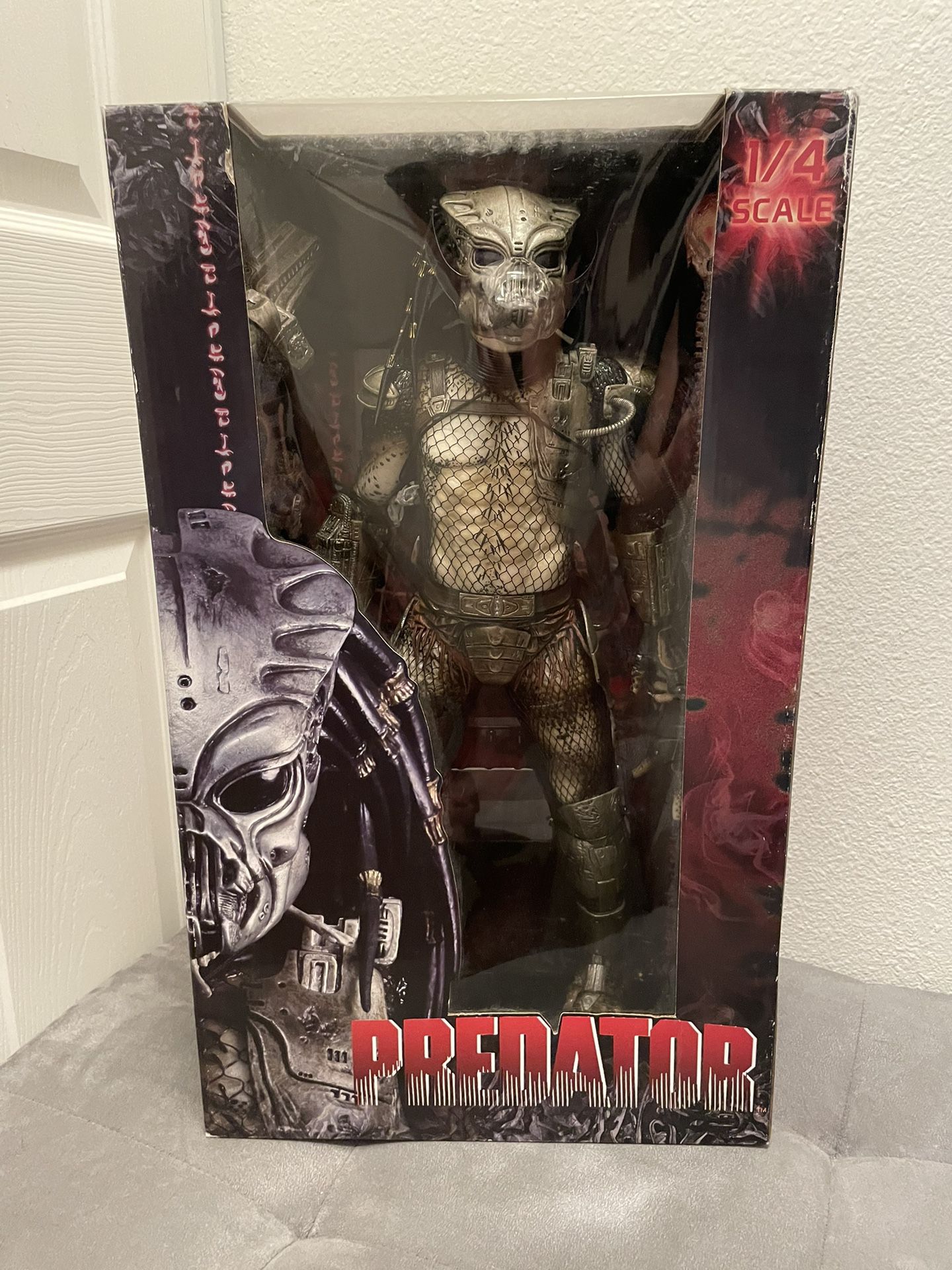 Limited Edition Neca Gort Predator 1/4 Scale Action Figure