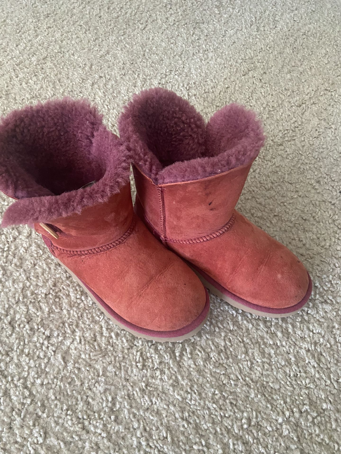 Uggs Boots Size 3 Girls…