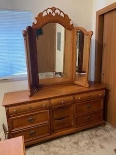 Lexington Furniture Victorian Sampler Double Triple Dresser With Mirror