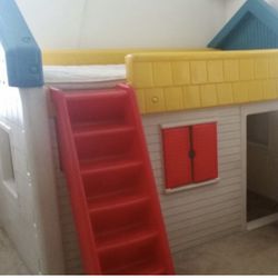 Can Deliver- Little Tikes TWIN Vintage Bed Playhouse