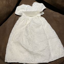 Girls Fancy Ivory Color Dress Size 3t